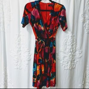 Ellen Tracy - Sleeved, fully lined, Floral dress